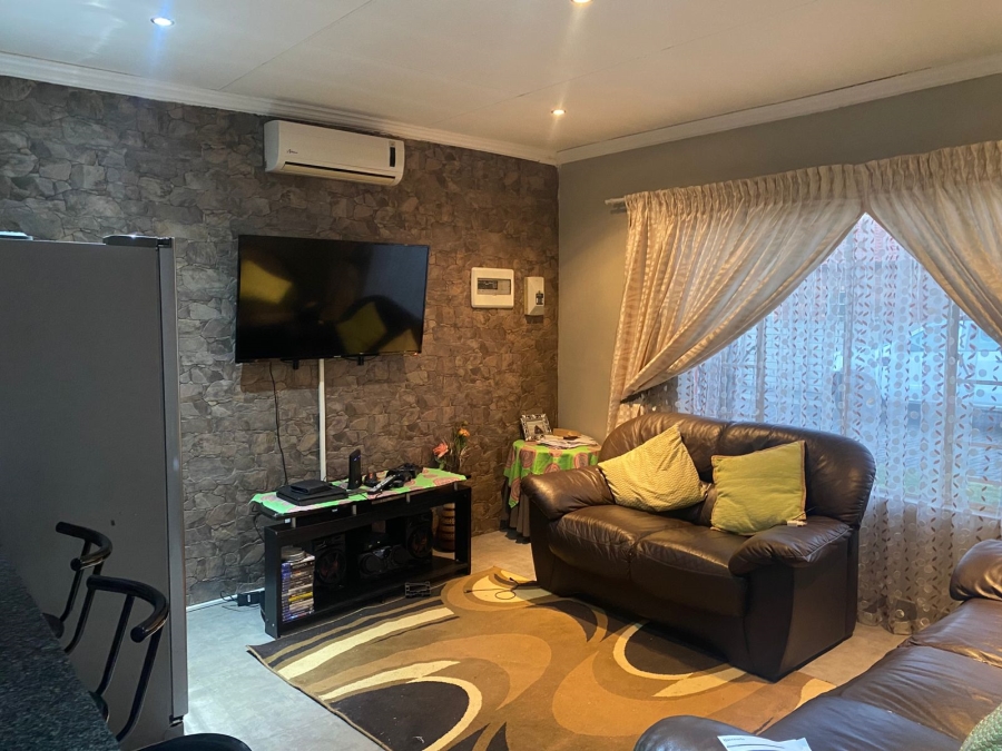 3 Bedroom Property for Sale in Waterval East North West